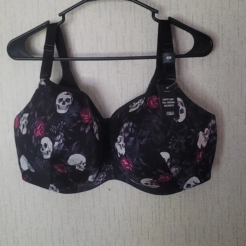 Torrid Curve Lightly Lined Full Coverage Balconette Bra:Black/Skull: NWT: SZ 42H